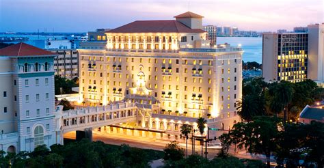 Fort Harrison Hotel .